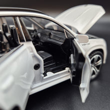 Load image into Gallery viewer, Explorafind 2022 Mercedes-Benz Maybach GLE 63 S White 1:36 Die Cast Car