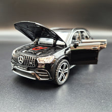 Load image into Gallery viewer, Explorafind 2022 Mercedes-Benz Maybach GLE 63 S Black 1:36 Die Cast Car