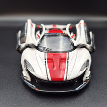 Load image into Gallery viewer, Explorafind 2016 McLaren P1 GTR White 1:32 Die Cast Car
