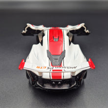 Load image into Gallery viewer, Explorafind 2016 McLaren P1 GTR White 1:32 Die Cast Car