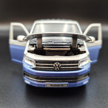 Load image into Gallery viewer, Explorafind 2018 Volkswagen T6 Multivan Silver/Blue 1:32 Die Cast Van
