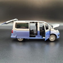 Load image into Gallery viewer, Explorafind 2018 Volkswagen T6 Multivan Silver/Blue 1:32 Die Cast Van