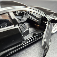 Load image into Gallery viewer, Explorafind 2023 Audi RS7 Black 1:32 Die Cast Car