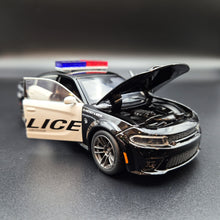 Load image into Gallery viewer, Explorafind 2023 Dodge Charger Hellcat Police Car Black 1:32 Die Cast Car