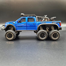 Load image into Gallery viewer, Explorafind 2023 Ford Raptor F-150 6x6 Blue 1:24 Die Cast Pickup