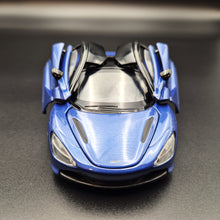 Load image into Gallery viewer, Explorafind 2023 McLaren 720S Blue 1:32 Die Cast Car