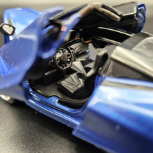 Load image into Gallery viewer, Explorafind 2023 McLaren 720S Blue 1:32 Die Cast Car
