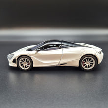 Load image into Gallery viewer, Explorafind 2023 McLaren 720S White 1:32 Die Cast Car