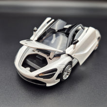 Load image into Gallery viewer, Explorafind 2023 McLaren 720S White 1:32 Die Cast Car