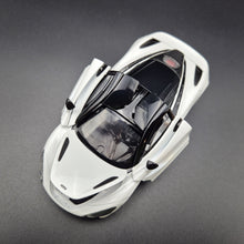 Load image into Gallery viewer, Explorafind 2023 McLaren 720S White 1:32 Die Cast Car