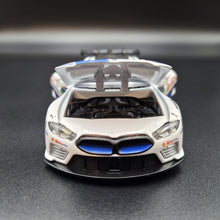 Load image into Gallery viewer, Explorafind 2018 BMW M8 GTE #82 2018-19 FIA WEC Race Car White 1:32 Die Cast Car