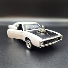 Load image into Gallery viewer, Explorafind 1969 Dodge Charger 500 White 1:32 Die Cast Car