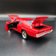 Load image into Gallery viewer, Explorafind 1969 Dodge Charger 500 Red 1:32 Die Cast Car