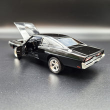 Load image into Gallery viewer, Explorafind 1969 Dodge Charger 500 Black 1:32 Die Cast Car