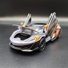 Load image into Gallery viewer, Explorafind 2022 McLaren 600LT Grey 1:32 Die Cast Car