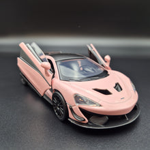 Load image into Gallery viewer, Explorafind 2019 McLaren 570S GT4 Pink 1:32 Die Cast Car
