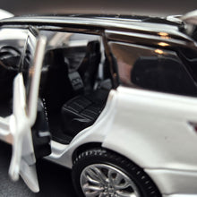 Load image into Gallery viewer, Explorafind 2022 Range Rover Sport White 1:32 Die Cast Car