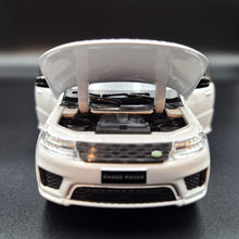 Load image into Gallery viewer, Explorafind 2022 Range Rover Sport White 1:32 Die Cast Car