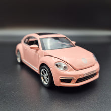 Load image into Gallery viewer, Explorafind 2010 Volkswagen New Beetle Pink 1:32 Die Cast Car