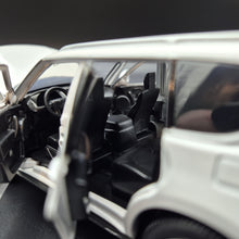 Load image into Gallery viewer, Explorafind 2023 Nissan Patrol Y62 White 1:32 Die Cast Car