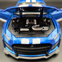Load image into Gallery viewer, Explorafind 2022 Ford Mustang Shelby GT500 Blue 1:32 Die Cast Car