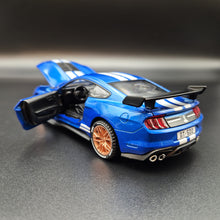 Load image into Gallery viewer, Explorafind 2022 Ford Mustang Shelby GT500 Blue 1:32 Die Cast Car
