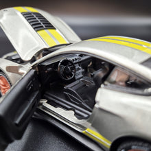 Load image into Gallery viewer, Explorafind 2022 Ford Mustang Shelby GT500 Grey 1:32 Die Cast Car