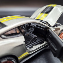 Load image into Gallery viewer, Explorafind 2022 Ford Mustang Shelby GT500 Grey 1:32 Die Cast Car