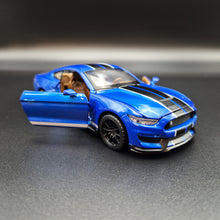 Load image into Gallery viewer, Explorafind 2020 Ford Mustang Shelby GT350 Blue 1:32 Die Cast Car