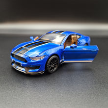Load image into Gallery viewer, Explorafind 2020 Ford Mustang Shelby GT350 Blue 1:32 Die Cast Car