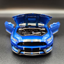 Load image into Gallery viewer, Explorafind 2020 Ford Mustang Shelby GT350 Blue 1:32 Die Cast Car