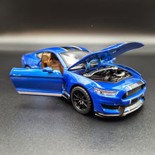 Load image into Gallery viewer, Explorafind 2020 Ford Mustang Shelby GT350 Blue 1:32 Die Cast Car