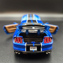 Load image into Gallery viewer, Explorafind 2020 Ford Mustang Shelby GT350 Blue 1:32 Die Cast Car