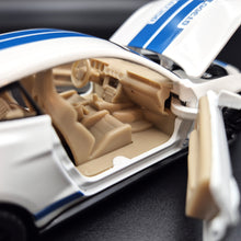Load image into Gallery viewer, Explorafind 2020 Ford Mustang Shelby GT350 White 1:32 Die Cast Car