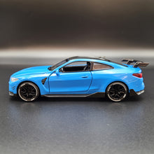 Load image into Gallery viewer, Explorafind 2023 BMW M4 G82 Coupe Blue 1:32 Die Cast Car