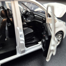 Load image into Gallery viewer, Explorafind 2021 Mercedes-Benz V-Class V260 White 1:36 Die Cast Van