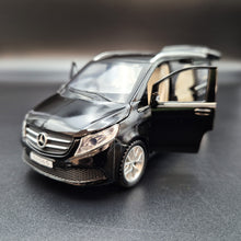 Load image into Gallery viewer, Explorafind 2021 Mercedes-Benz V-Class V260 Black 1:36 Die Cast Van