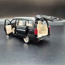 Load image into Gallery viewer, Explorafind 2021 Mercedes-Benz V-Class V260 Black 1:36 Die Cast Van