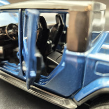 Load image into Gallery viewer, Explorafind 2022 Jeep Gladiator Rubicon Blue 1:32 Die Cast Car