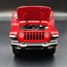 Load image into Gallery viewer, Explorafind 2022 Jeep Gladiator Rubicon Red 1:32 Die Cast Car