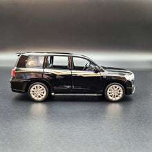 Load image into Gallery viewer, Explorafind 2021 Toyota Land Cruiser Black 1:32 Die Cast Car