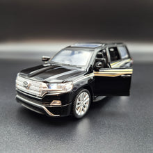 Load image into Gallery viewer, Explorafind 2021 Toyota Land Cruiser Black 1:32 Die Cast Car