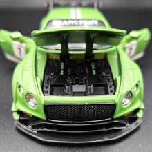Load image into Gallery viewer, Explorafind 2018 Bentley Continental GT3 Satin Green 1:32 Die Cast Car