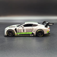 Load image into Gallery viewer, Explorafind 2018 Bentley Continental GT3 Silver 1:32 Die Cast Car
