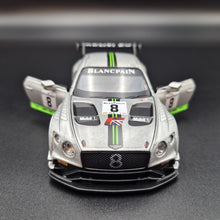 Load image into Gallery viewer, Explorafind 2018 Bentley Continental GT3 Silver 1:32 Die Cast Car