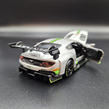 Load image into Gallery viewer, Explorafind 2018 Bentley Continental GT3 Silver 1:32 Die Cast Car