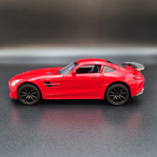 Load image into Gallery viewer, Explorafind 2019 Mercedes-Benz GT Red 1:32 Die Cast Car