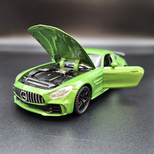 Load image into Gallery viewer, Explorafind 2019 Mercedes-Benz GT Green 1:32 Die Cast Car