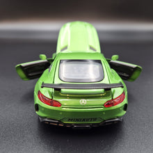 Load image into Gallery viewer, Explorafind 2019 Mercedes-Benz GT Green 1:32 Die Cast Car
