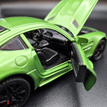 Load image into Gallery viewer, Explorafind 2019 Mercedes-Benz GT Green 1:32 Die Cast Car
